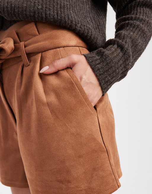 Miss Selfridge - Shorts med bælte i imiteret ruskind, 2 af 5