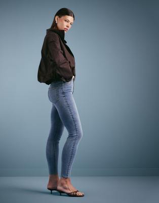 Miss Selfridge - Skinny-Jeans in Dirty-Waschung-Blau