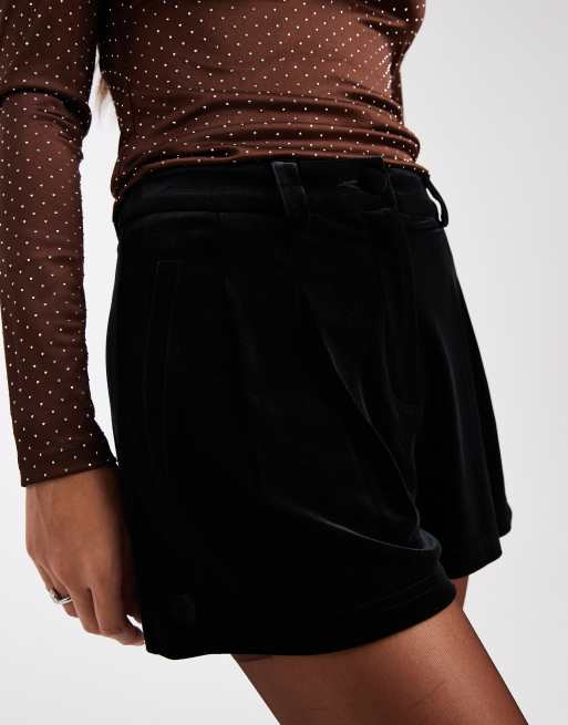 Miss Selfridge - Skræddersyede og korte sorte velourshorts, 5 af 5