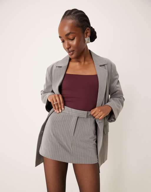 Miss Selfridge - Skræddersyet gråt mini-skort med nålestriber - Del af sæt, 5 af 5