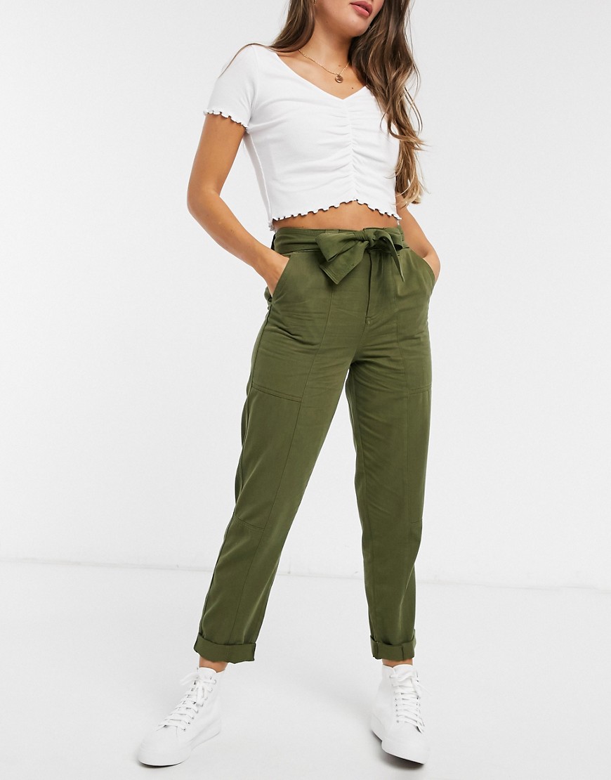 Miss Selfridge slim pant with belt in khaki-Green