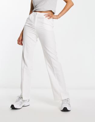 slouchy dad pant in ivory-White