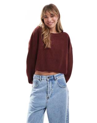 slouchy sweater in burgundy-Red