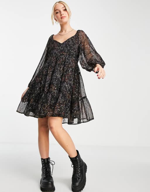 Miss Selfridge - Smockjurk van chiffon met V-hals en fijne print, 2 van 4