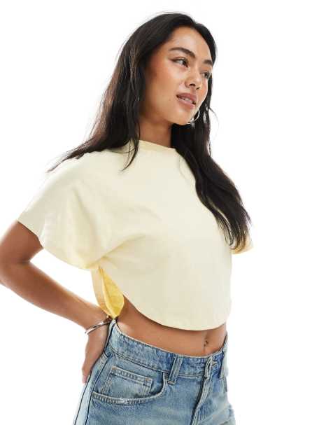 Miss Selfridge – Smörgul t-shirt med cape - view 1