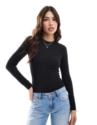 soft touch long sleeve crew neck top in black