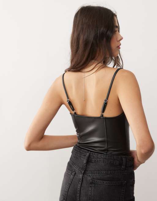 Miss Selfridge - Sort bodystocking med blondedetaljer i imiteret læder, 2 af 4