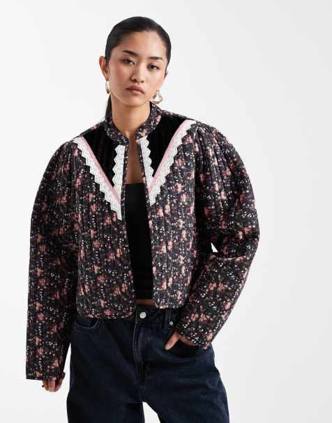 Miss Selfridge - Sort cropped jakke med småblomstret print i Victoriana-stil - view 1