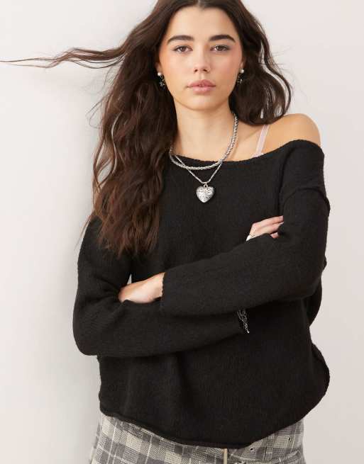 Miss Selfridge - Sort løstsiddende offshoulder-trøje med asymmetrisk snit i hyggelig strik, 2 af 4