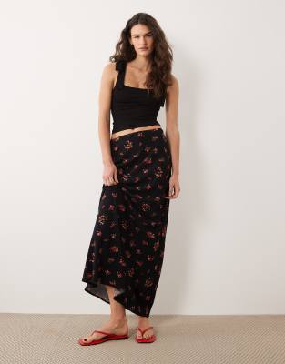 Miss Selfridge spun column maxi skirt with slit in black floral black floral 9190₽