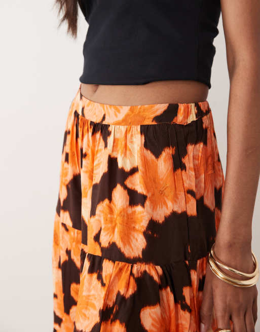 Miss Selfridge spun tiered maxi skirt in orange hibiscus print, 5 of 5