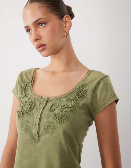 Miss Selfridge square neck henley top with embroidery detail in olive, 3 of 4