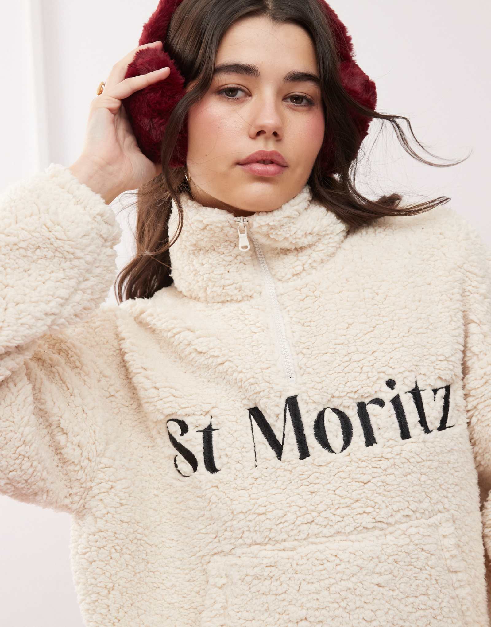 Плюшевый топ Miss Selfridge St Moritz на молнии цвета слоновой кости