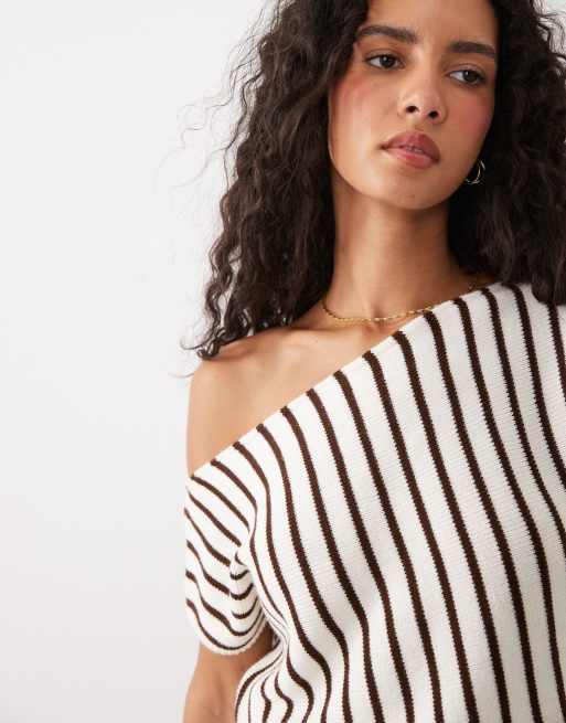 Miss Selfridge stickad topp med bara axlar i krämvitt och bruna ränder, 3 av 4