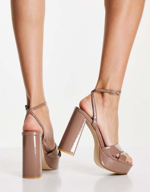 Miss Selfridge – Stomp – Bruna sandaler med korsade remmar och grov klack, 3 av 4
