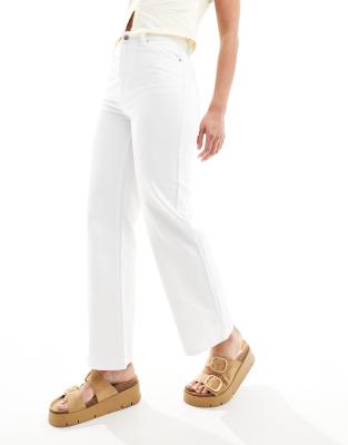 straight leg jeans in white