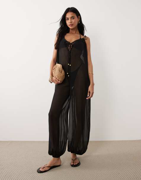 Miss Selfridge – Strand-Jumpsuit aus Chiffon in Schwarz mit Ballonsaum - view 1