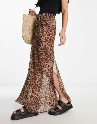 Miss Selfridge - Strand-maxinederdel med bindebånd i siden og leopardprint i chiffon