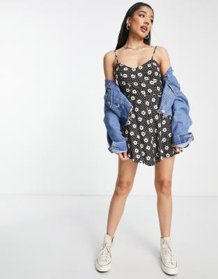 Miss Selfridge strappy romper in mono heart daisy 