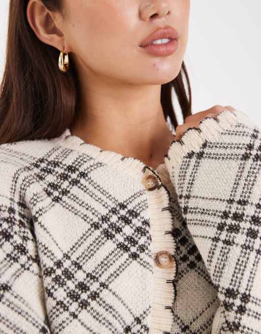 Miss Selfridge – Strickjacke in Beige mit Rautenmuster und Languettenstich, 3 von 4