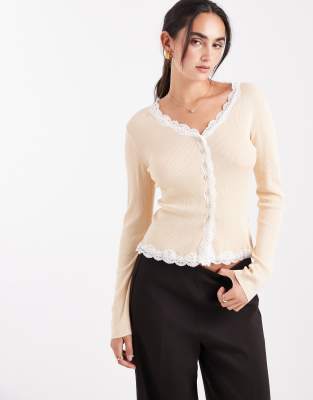 Miss Selfridge - Strickjacke in Beige mit Spitzenborte-Grau