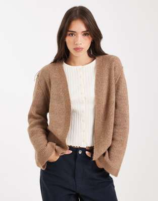 Miss Selfridge - Strickjacke in Camel mit offenem Design-Neutral