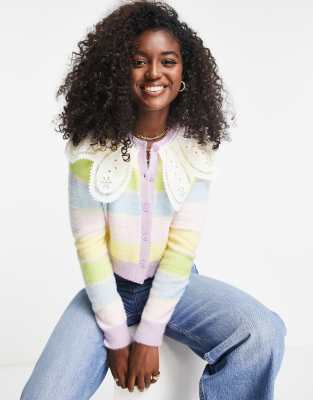 Miss Selfridge - Strickjacke in Regenbogenfarben mit Kragendetail-Bunt