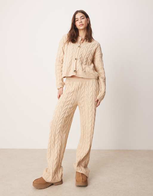 Miss Selfridge – Strickjacke in Taupe mit Zopfmuster, Kombiteil, 4 von 4