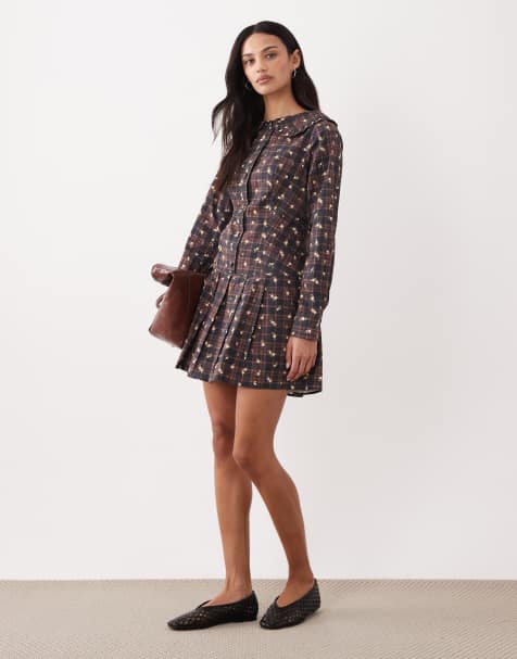 Miss Selfridge – Sukienka koszulowa z obniżoną talią i wzorem w kwiaty i kratę - view 1