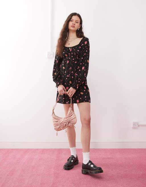 Miss Selfridge – Sukienka mini z długim rękawem w drobny kwiatowy wzór
