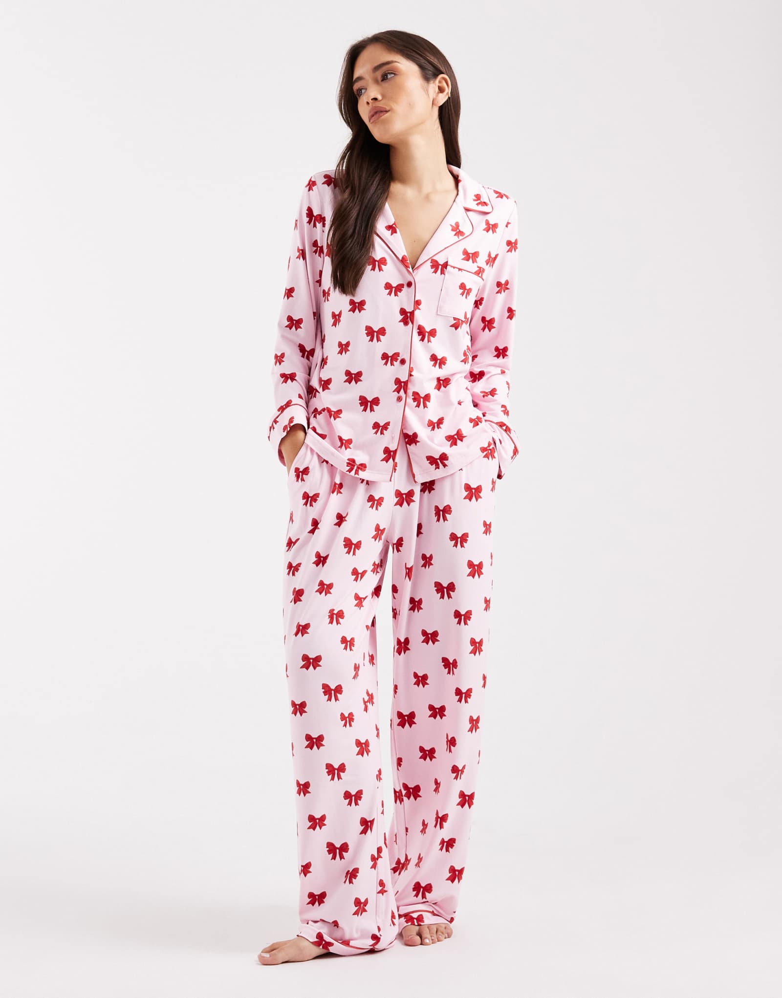Пижама Мисс Селфридж из сверхмягкого трикотажа с принтом в виде банта