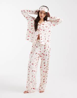 Miss Selfridge - Superweicher Pyjama mit Kirschen- und Schleifenmuster-Bunt