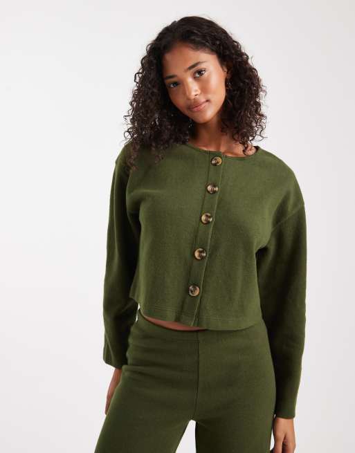 Miss Selfridge – Superweiches Strickjacken-Outfit in Oliv