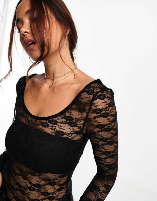 Miss Selfridge – Svart långärmad body i spets med djup halsringning, 2 av 4