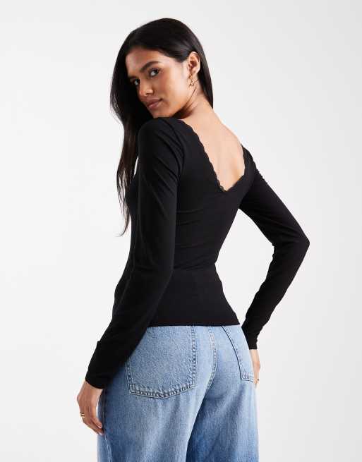 Miss Selfridge – Svart, långärmad topp med rysch framtill och rosett, 3 av 4