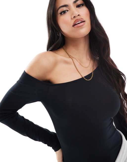 Miss Selfridge – Svart, mjuk body med bar axel, 4 av 4