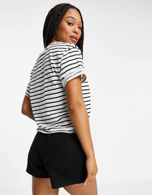 Miss Selfridge – Svart randig t-shirt med uppvikt ärm, 3 av 4