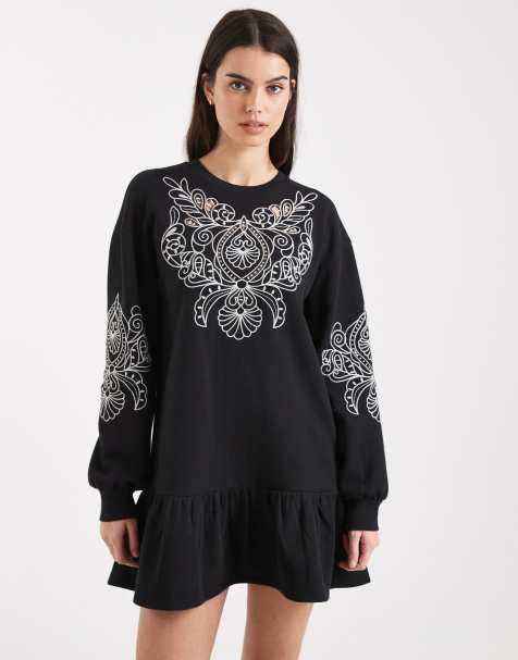 Miss Selfridge - Sweaterjurk met verlaagde taille en opengewerkte borduursels - view 1