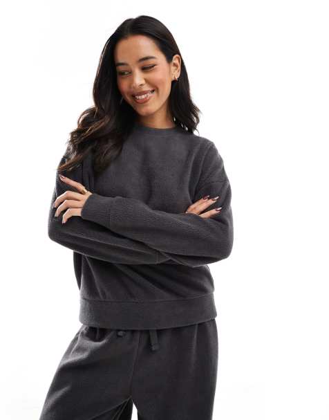 Miss Selfridge – Sweatshirt aus Fleece in Anthrazit - view 1