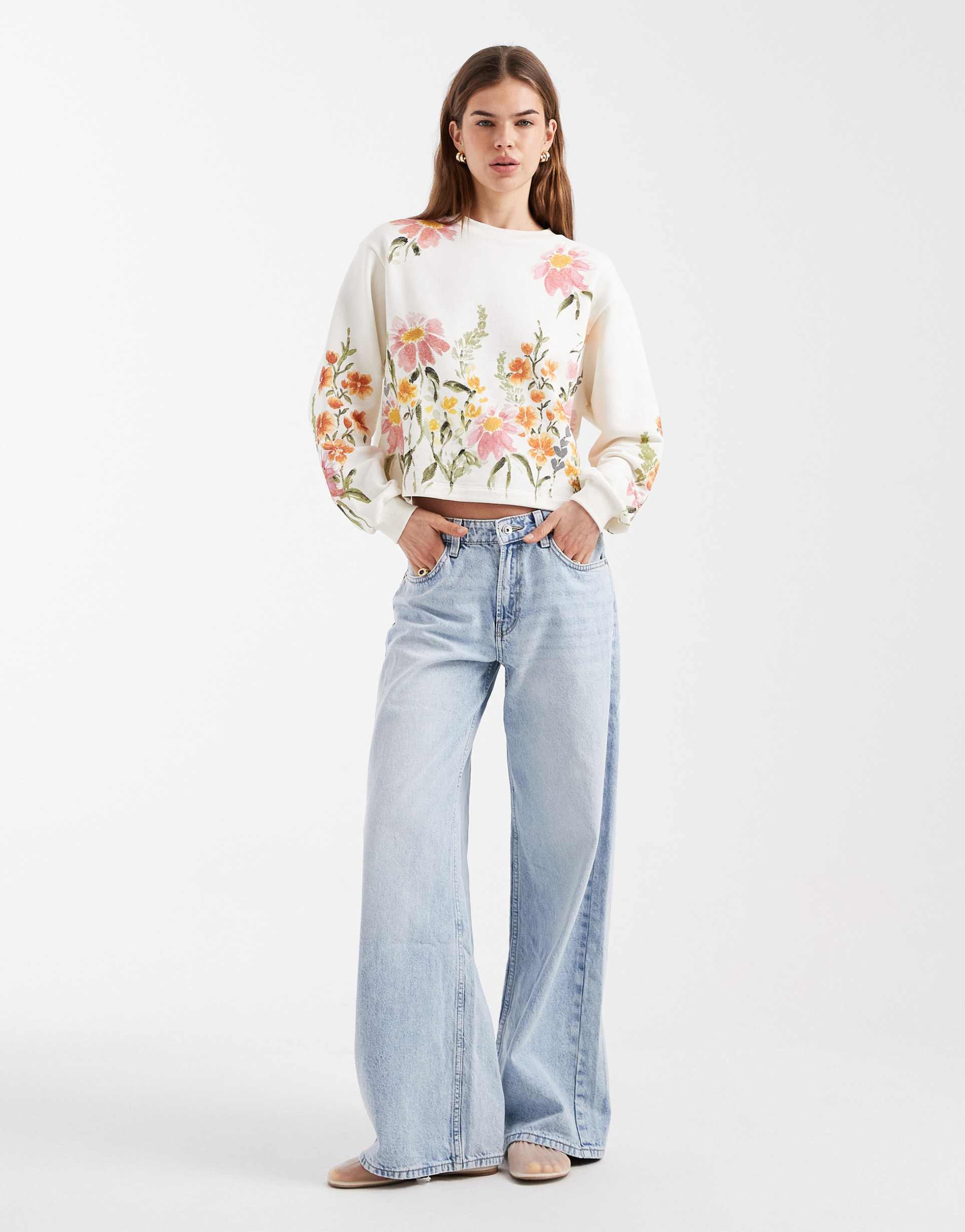 miss selfridge sweatshirt with flower print in cream