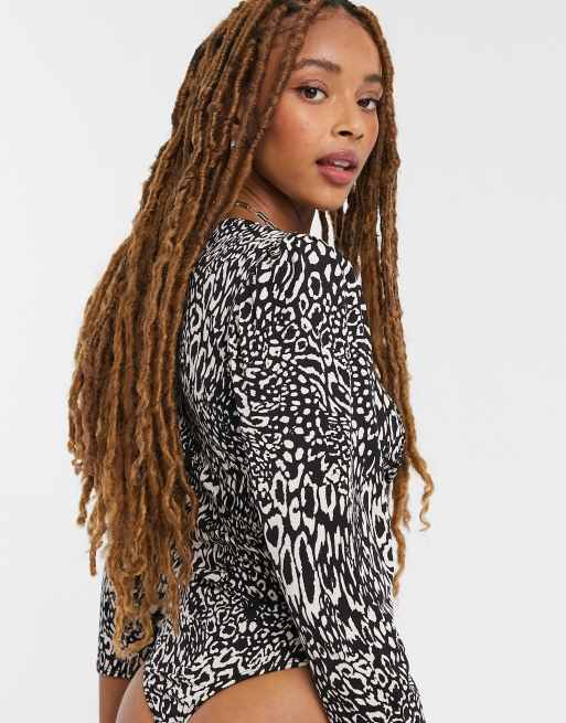 Miss Selfridge sweetheart wrap bodysuit in animal print, 2 of 4