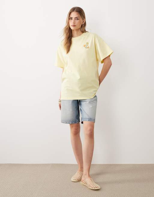 Miss Selfridge - T-shirt à imprimé fleuri et broderies - Babeurre, 3 de 4