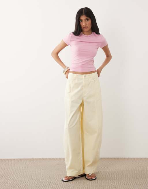 Miss Selfridge - T-shirt a maniche corte modellante rosa pallido, 2 di 4