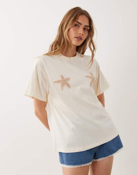 Miss Selfridge - T-shirt coupe carrée à ornements étoile de mer en perles - Crème - view 1