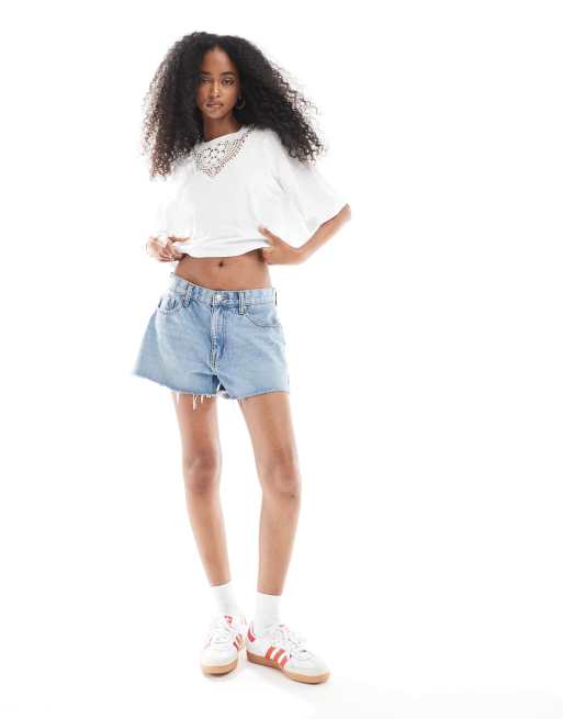 Miss Selfridge - T-shirt crop top large avec empiècement en dentelle, 3 de 4