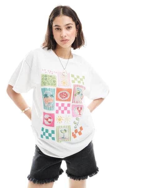 Miss Selfridge – T-Shirt in Weiß mit sommerlichen Postkarten-Grafikprint vorne - view 1
