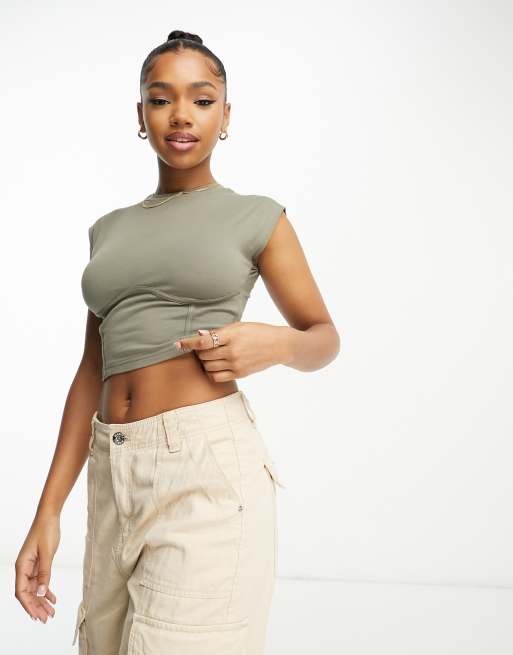Miss Selfridge - T-shirt met korset details en korte mouwen in saliegroen