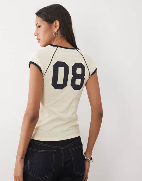 Miss Selfridge - T-shirt mini college blu navy e crema con maniche raglan - view 1