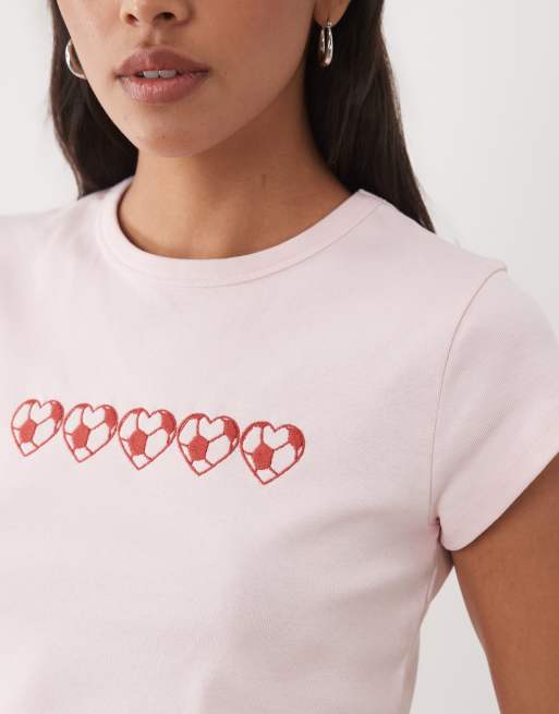 Miss Selfridge - T-shirt mini rosa chiaro con grafica stile calcio, 3 di 4