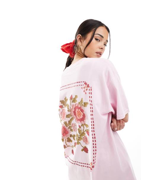 Miss Selfridge - T-shirt oversize rosa con stampa di fiori - view 1